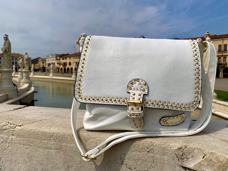 Minuterie metalliche per pelletteria