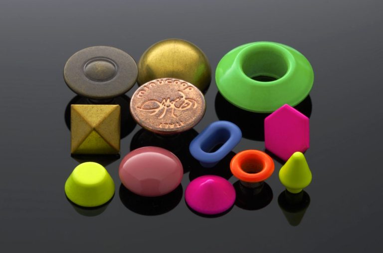 Minuterie metalliche per abbigliamento, manufatti industriali e calzature